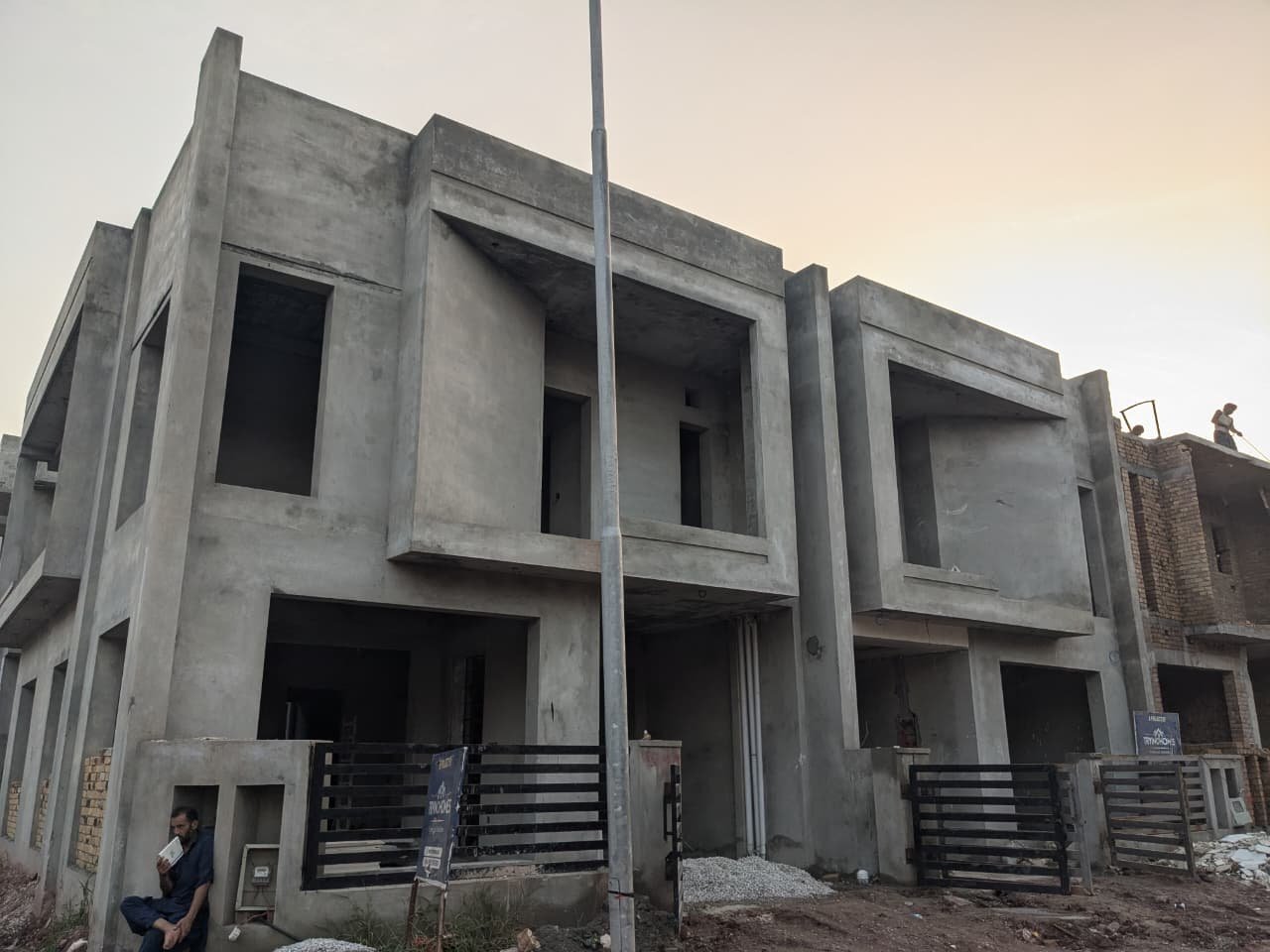 Completed Grey Structure construction by Tryino Homes in Parkview City, Plot B-541 — photo 3