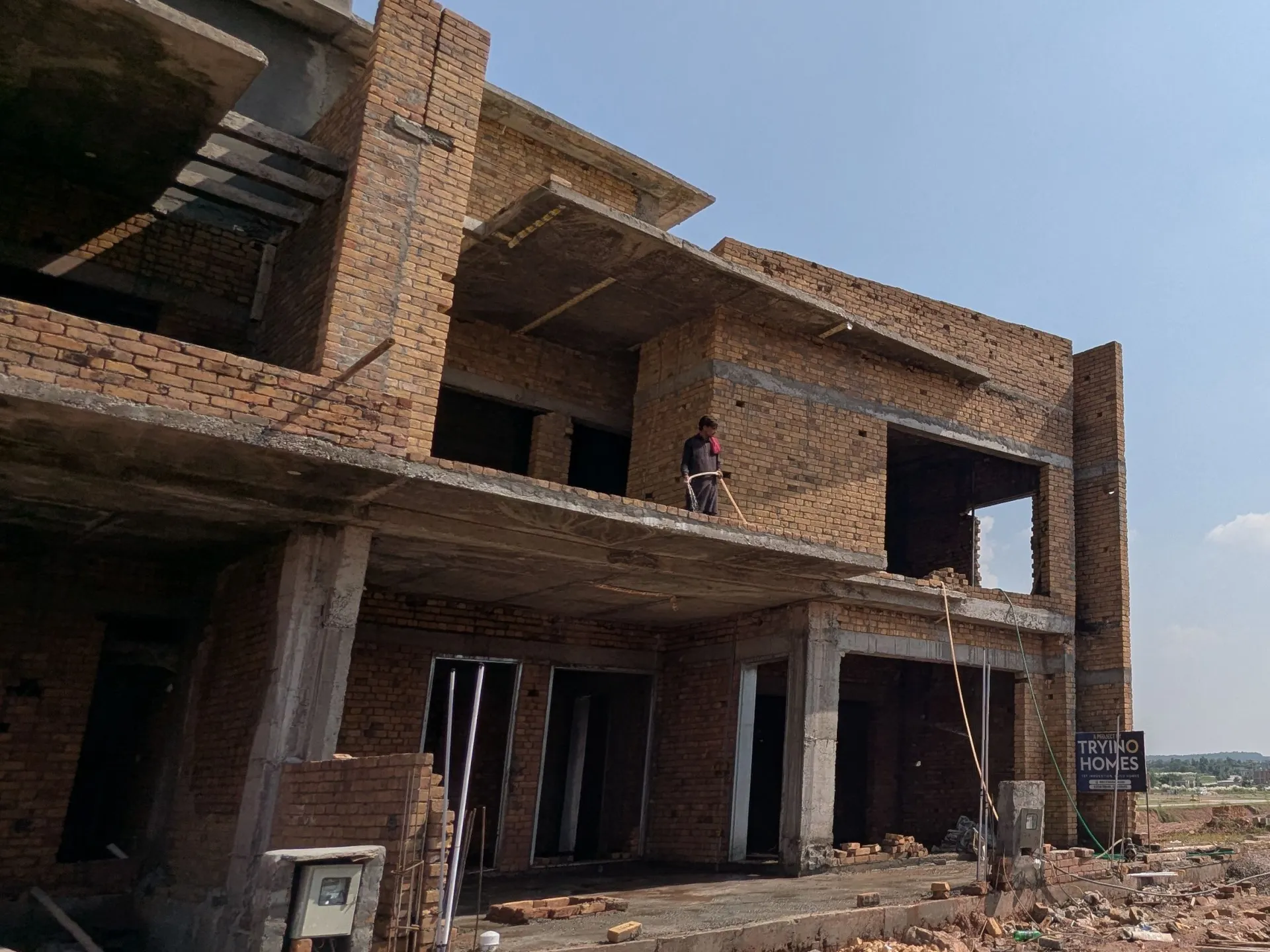 Ongoing Grey Structure construction by Tryino Homes in Parkview City, Plot C-74 — photo 9