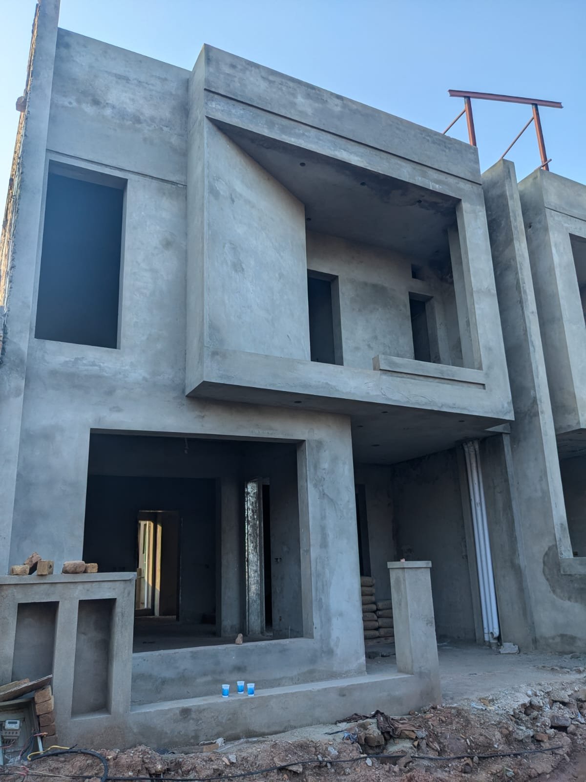 Completed Grey Structure construction by Tryino Homes in Parkview City, Plot B-540 — photo 2