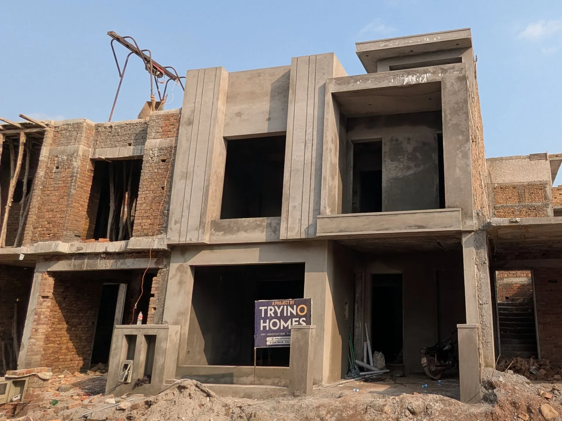 Ongoing Grey Structure construction by Tryino Homes in Parkview City, Plot B-503 — photo 5