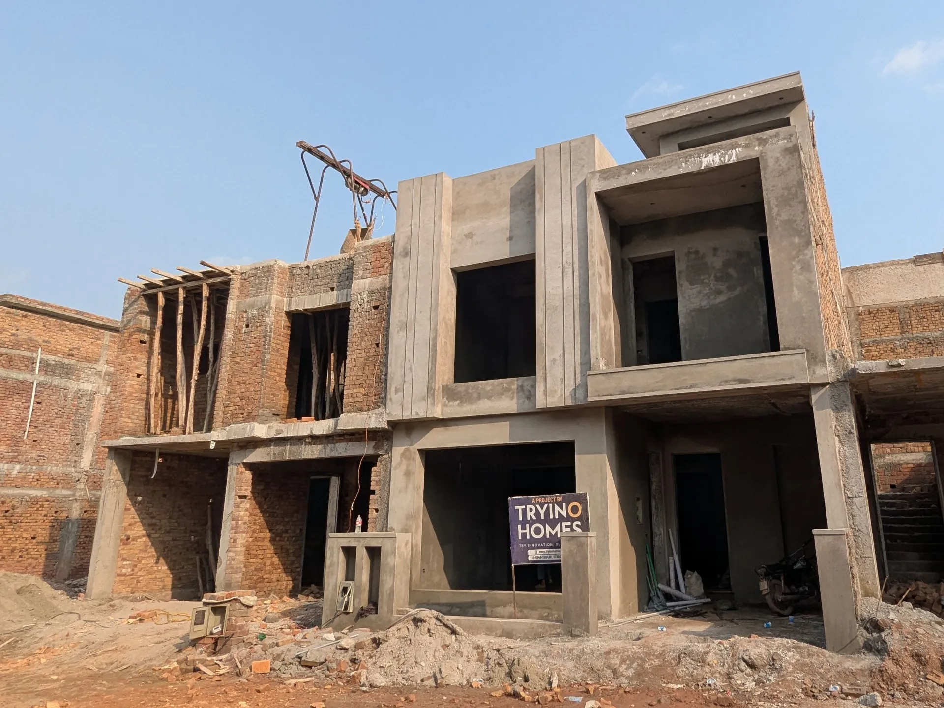 Ongoing Grey Structure construction by Tryino Homes in Parkview City, Plot B-503 — photo 4