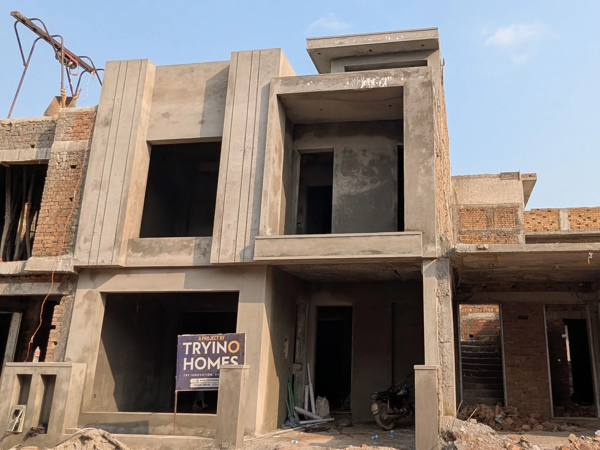 Ongoing Grey Structure construction by Tryino Homes in Parkview City, Plot B-503 — photo 6
