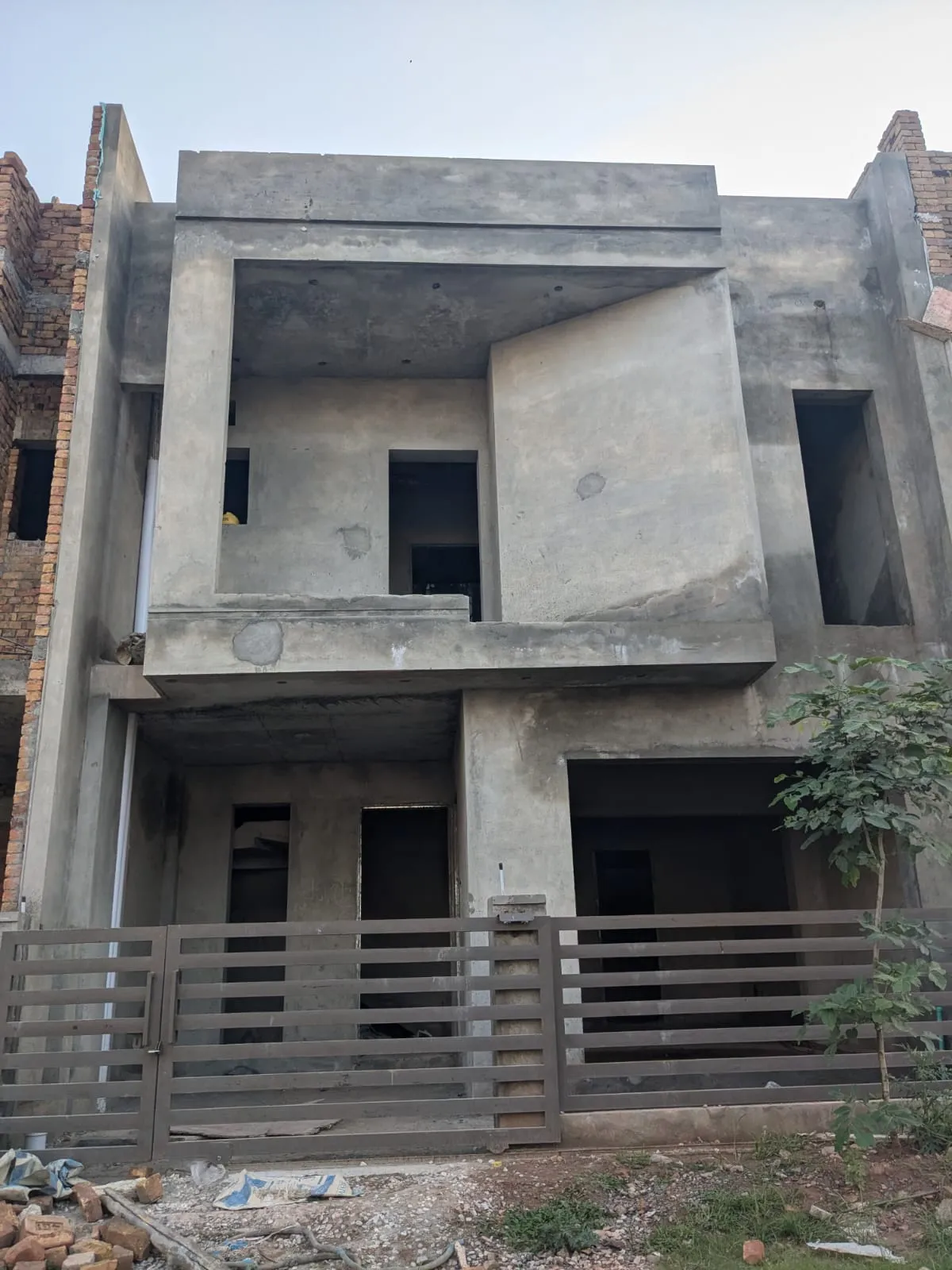 5 Marla Grey Structure completed in Parkview City (Plot A-66)