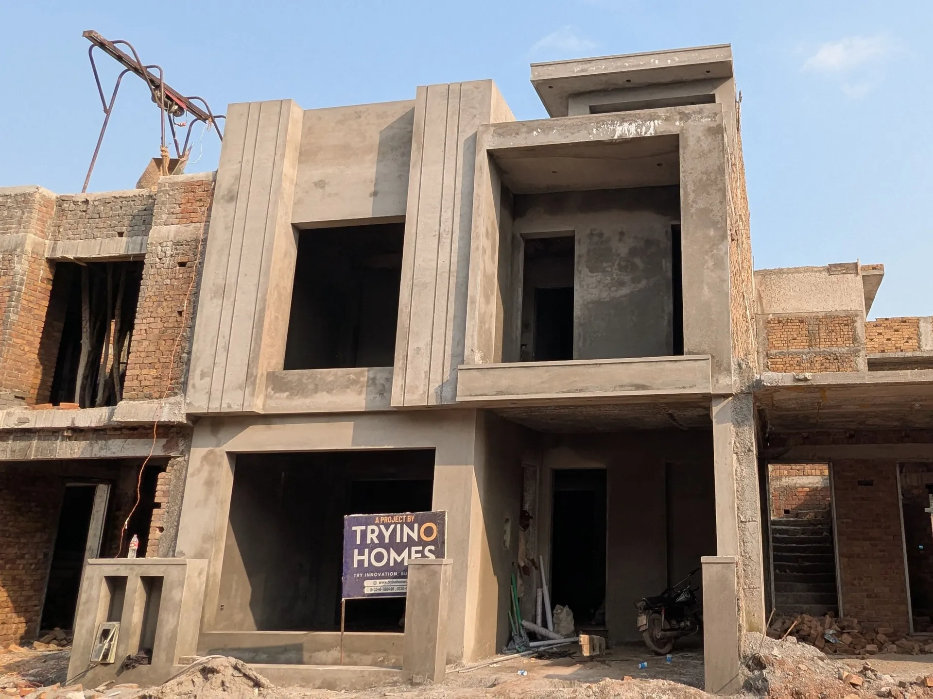 Ongoing Grey Structure construction by Tryino Homes in Parkview City, Plot B-503 — photo 7