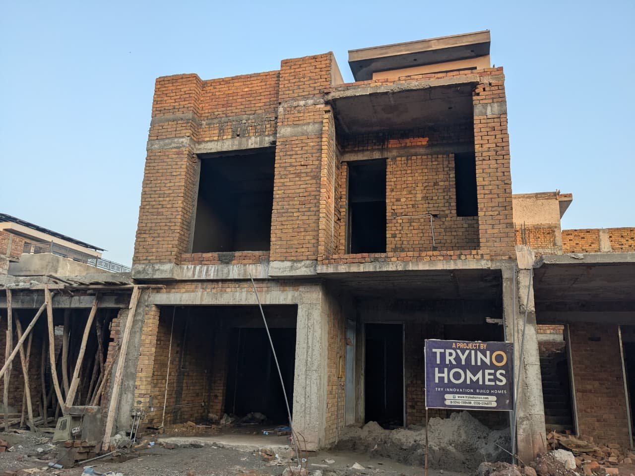 Ongoing Grey Structure construction by Tryino Homes in Parkview City, Plot B-503 — photo 2