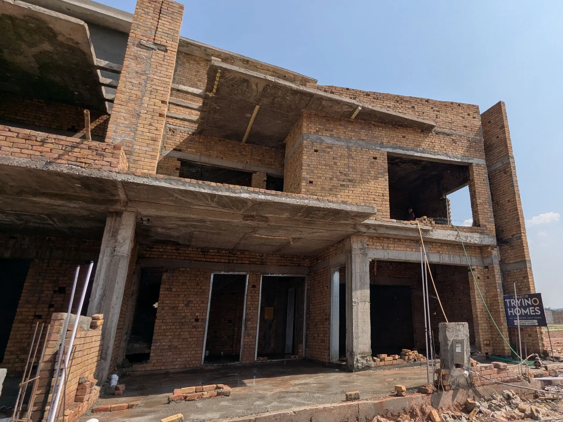 Ongoing Grey Structure construction by Tryino Homes in Parkview City, Plot C-74 — photo 2